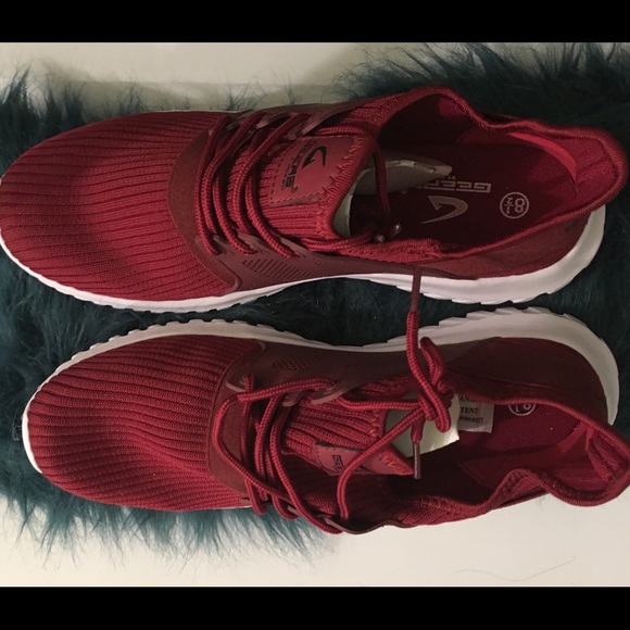 GYM SHOES - Picture 4 of 5